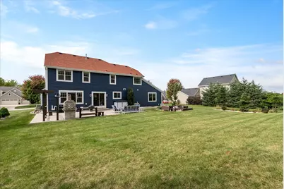 W273N2420  Arlington Ct, Pewaukee, WI 53072 - Photo 47