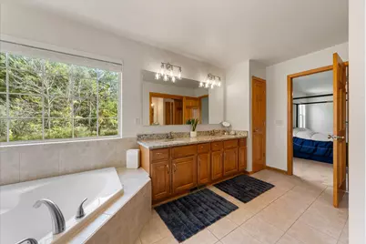 W273N2420  Arlington Ct, Pewaukee, WI 53072 - Photo 25