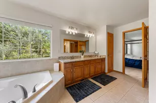 W273N2420 Arlington Ct, Pewaukee, WI 53072 - Photo 25