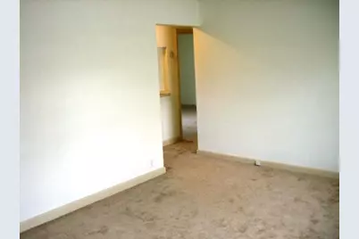 4752 N 89th St, Milwaukee, WI 53225 - Photo 5