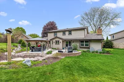 800  Sweetbriar Ct, Waukesha, WI 53186 - Photo 19