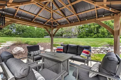 800  Sweetbriar Ct, Waukesha, WI 53186 - Photo 21