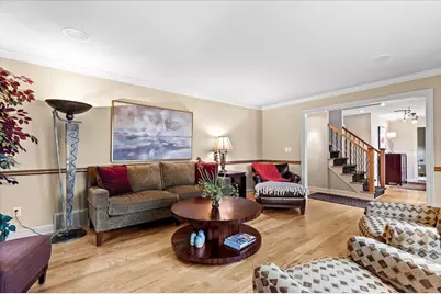 800  Sweetbriar Ct, Waukesha, WI 53186 - Photo 9