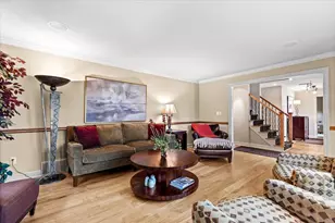 800 Sweetbriar Ct, Waukesha, WI 53186 - Photo 9