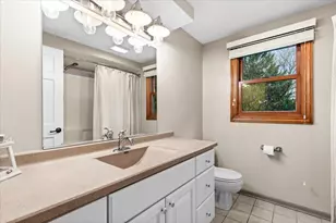 800 Sweetbriar Ct, Waukesha, WI 53186 - Photo 39