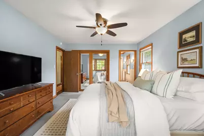 321 W Birch St, Glendale, WI 53217 - Photo 23