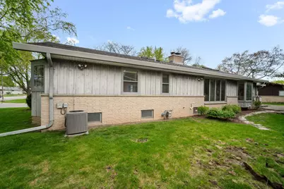 321 W Birch St, Glendale, WI 53217 - Photo 31