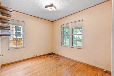 515 S 94th Pl, Milwaukee, WI 53214 - Photo 9
