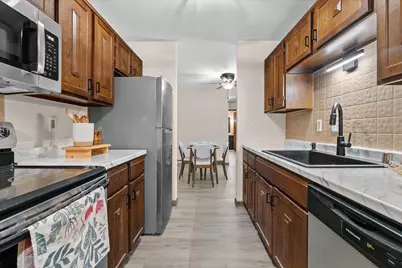 125 N University Dr #112, West Bend, WI 53095 - Photo 5