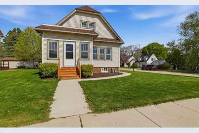 944  Detroit St, Sheboygan Falls, WI 53085 - Photo 31