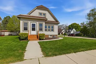 944 Detroit St, Sheboygan Falls, WI 53085 - Photo 31