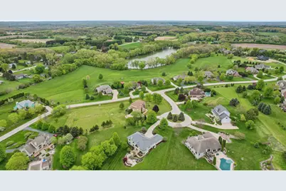 W287N990  Bedouin Ct, Delafield, WI 53188 - Photo 69