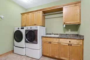 W287N990 Bedouin Ct, Delafield, WI 53188 - Photo 43
