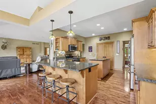 W287N990 Bedouin Ct, Delafield, WI 53188 - Photo 15