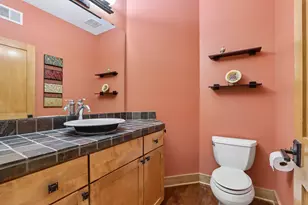 W287N990 Bedouin Ct, Delafield, WI 53188 - Photo 41