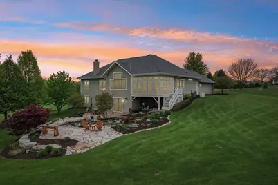 W287N990  Bedouin Ct, Delafield, WI 53188 - Photo 5