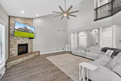 2726  Avalon Ct, Racine, WI 53406 - Photo 13