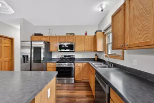 1631 Rolling Green Dr, Racine, WI 53406 - Photo 7