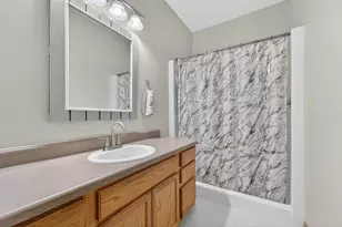 1631 Rolling Green Dr, Racine, WI 53406 - Photo 19