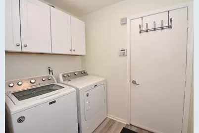 41 E Campus Ct, Racine, WI 53402 - Photo 15