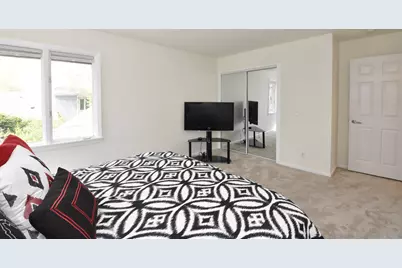 41 E Campus Ct, Racine, WI 53402 - Photo 17