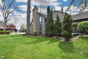 41 E Campus Ct, Racine, WI 53402 - Photo 3