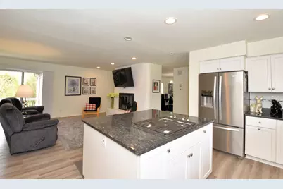 41 E Campus Ct, Racine, WI 53402 - Photo 9