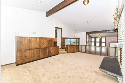 301 W Indian Creek Ct, Fox Point, WI 53217 - Photo 17