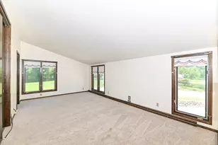 301 W Indian Creek Ct, Fox Point, WI 53217 - Photo 29