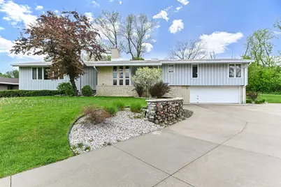 301 W Indian Creek Ct, Fox Point, WI 53217 - Photo 11