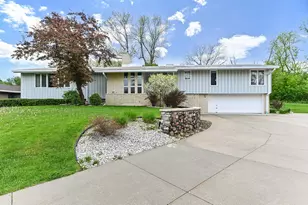 301 W Indian Creek Ct, Fox Point, WI 53217 - Photo 11