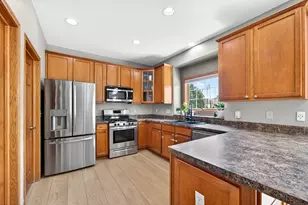 5145 Campfire Ln, Racine, WI 53406 - Photo 11
