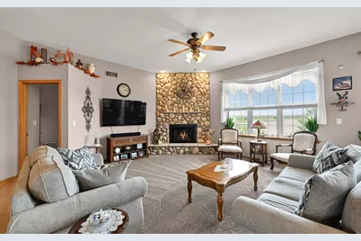 W125S8568  Country View Ct, Muskego, WI 53150 - Photo 5