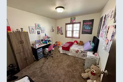 1012  Meadow St, Watertown, WI 53094 - Photo 9