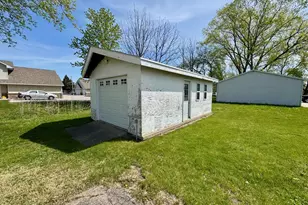 1012 Meadow St, Watertown, WI 53094 - Photo 29