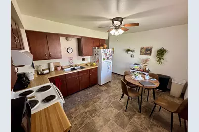 1012  Meadow St, Watertown, WI 53094 - Photo 5
