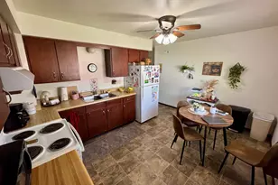 1012 Meadow St, Watertown, WI 53094 - Photo 5