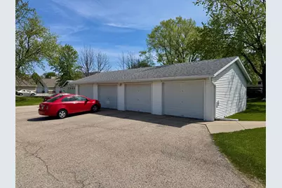 1012  Meadow St, Watertown, WI 53094 - Photo 3