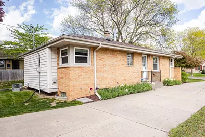 4123 N 95th St, Wauwatosa, WI 53222 - Photo 43