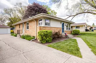 4123 N 95th St, Wauwatosa, WI 53222 - Photo 3
