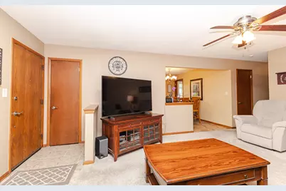 4123 N 95th St, Wauwatosa, WI 53222 - Photo 23