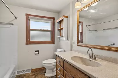 4319 N 50th St, Sheboygan, WI 53083 - Photo 9