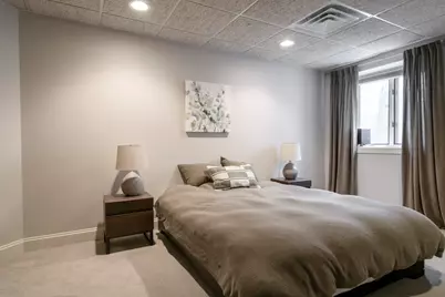 10935 N Oriole Ln, Mequon, WI 53092 - Photo 53