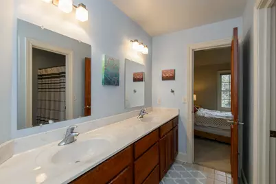 10935 N Oriole Ln, Mequon, WI 53092 - Photo 35