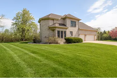 10935 N Oriole Ln, Mequon, WI 53092 - Photo 5