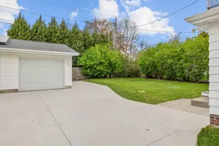 526 Pinetree Rd, Kohler, WI 53044 - Photo 33