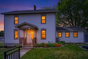 102 N Jefferson St, Racine, WI 53185 - Photo 1