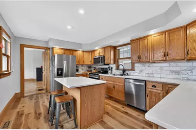 102 N Jefferson St, Racine, WI 53185 - Photo 7
