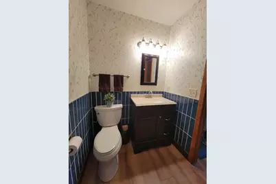 W141N5429  Van Buren Dr, Menomonee Falls, WI 53051 - Photo 21