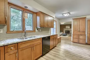 W141N5429 Van Buren Dr, Menomonee Falls, WI 53051 - Photo 17